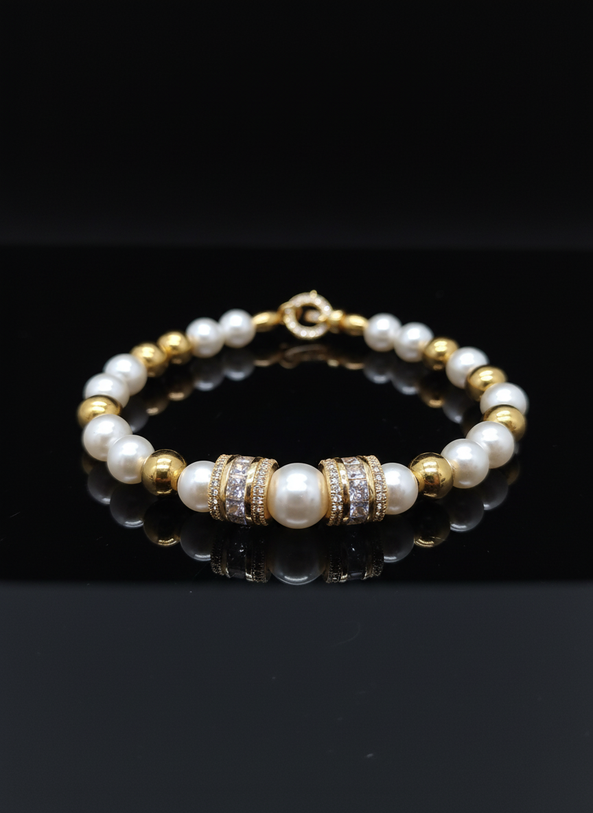 Bracciale “Royal Pearl” con Perle e Dettagli Zirconati