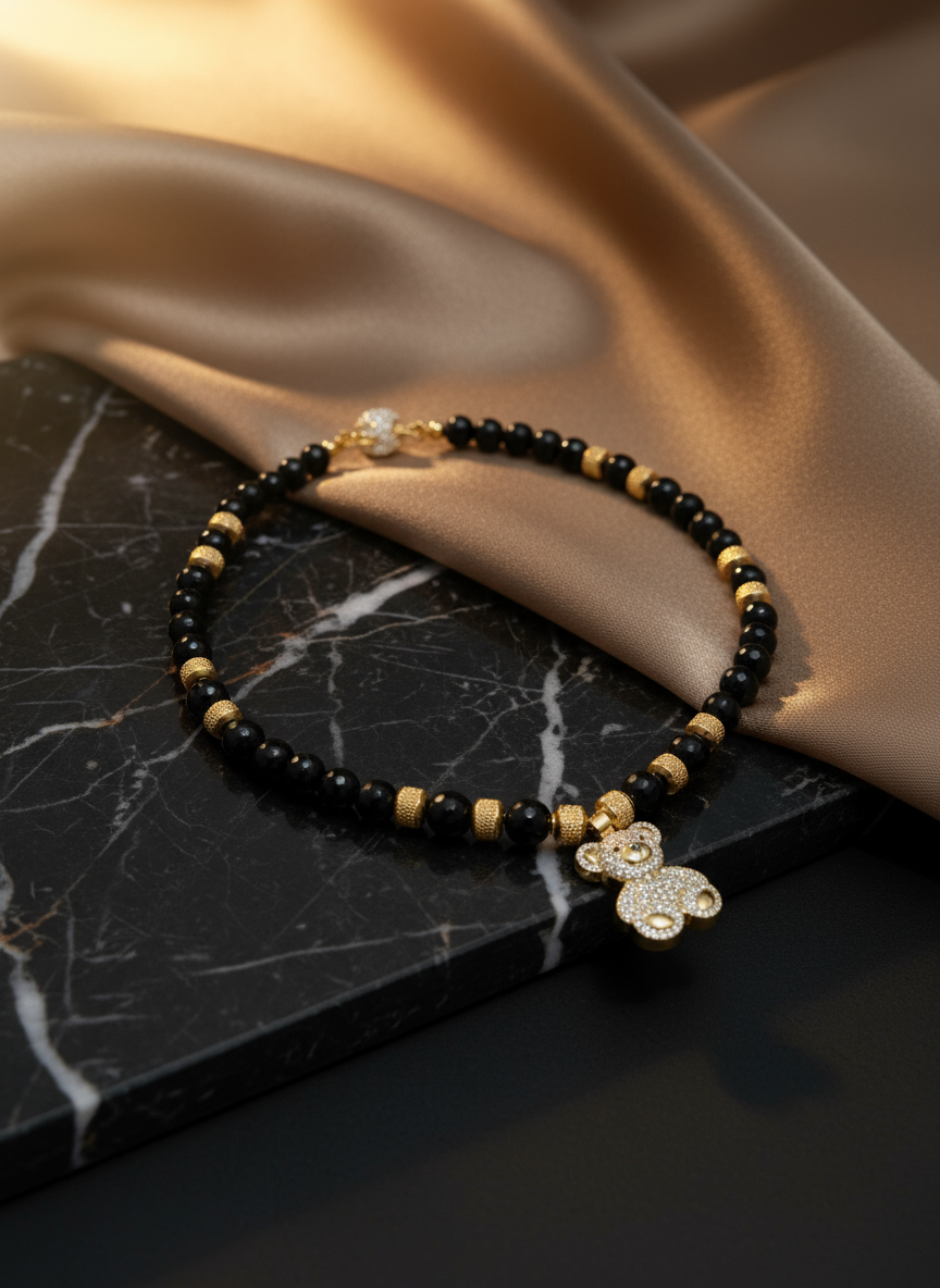 Collana Nera Dorata con Pendente Orsetto in Cristalli – Gioiello Trendy Uomo Donna